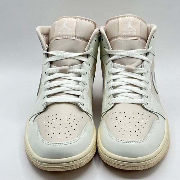 Women's Air Jordan 1 Mid Legend Light Brown BQ6472-201 Sizes Women 11 / Men 9.5 - Picture 3 of 12